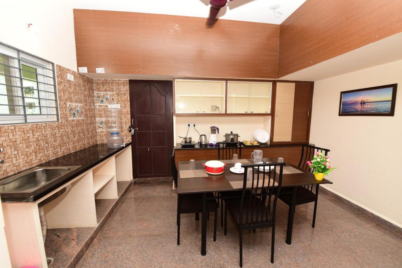 Sree Service Apartments Tirupati Eksteriør billede