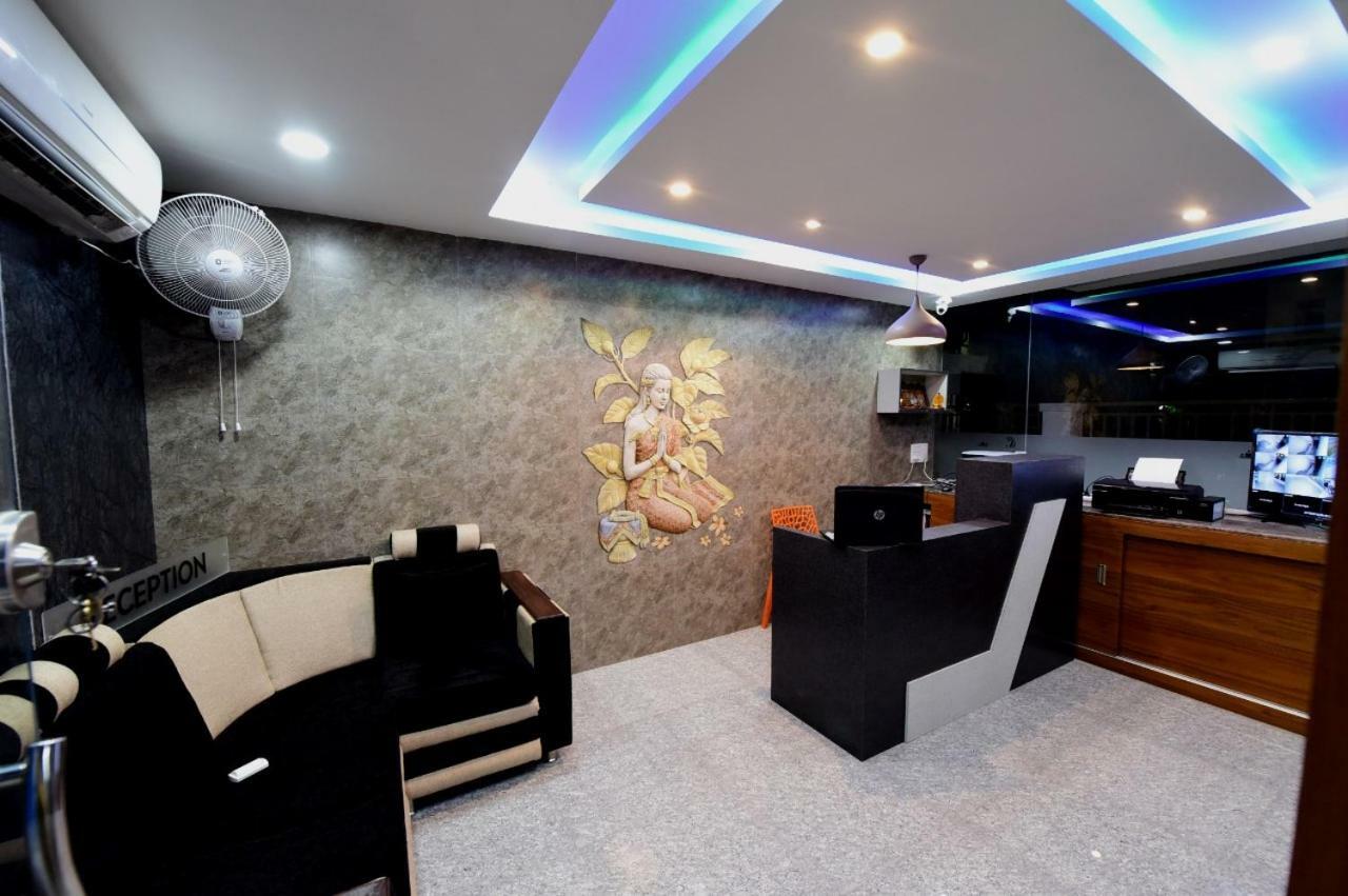 Sree Service Apartments Tirupati Eksteriør billede